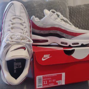 Nike Air Max 95 Essential